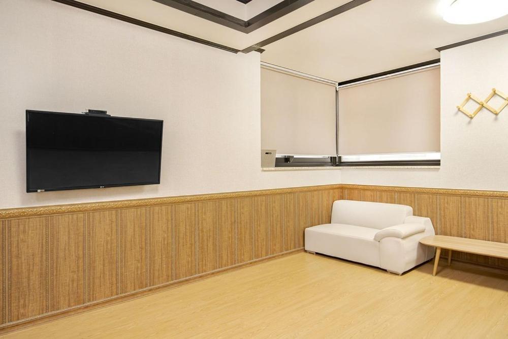 Boryeong Daecheon Sun And Moon Pension Room photo