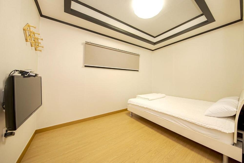 Boryeong Daecheon Sun And Moon Pension Room photo