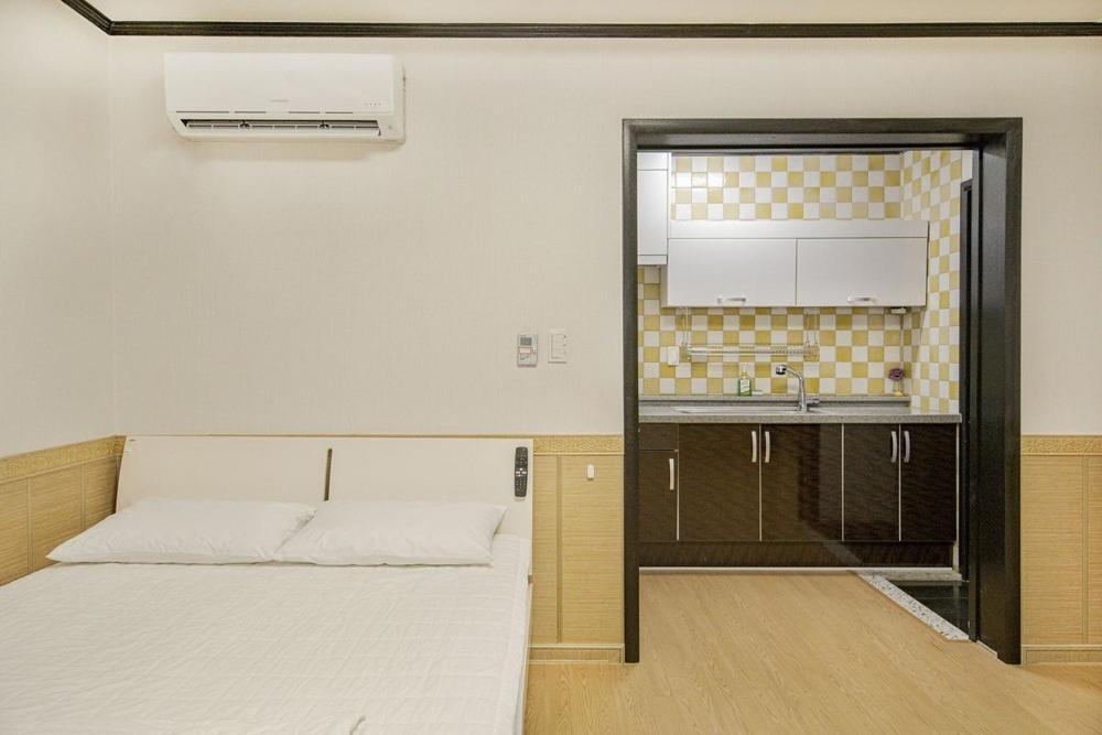 Boryeong Daecheon Sun And Moon Pension Room photo